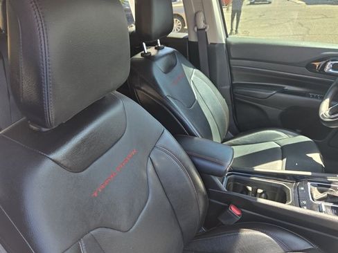 Used 2022 Jeep Compass Trailhawk w/ Trailhawk Elite Group AWD/4WD image 8