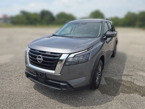 Used 2024 Nissan Pathfinder SV FWD image 9