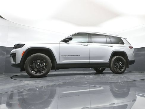 New 2026 Jeep Grand Cherokee L 4WD image 49