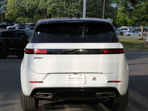 Used 2025 Land Rover Range Rover Sport Dynamic SE AWD/4WD image 8