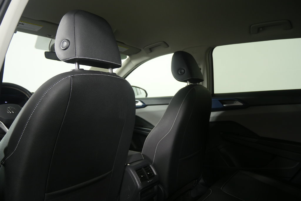 Used 2024 Volkswagen Taos SE FWD image 17