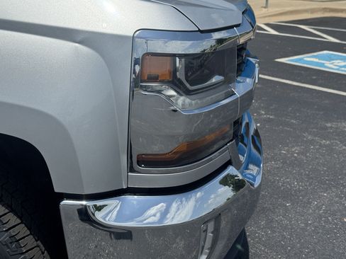 Used 2017 Chevrolet Silverado 1500 LT w/ Texas Edition RWD image 6