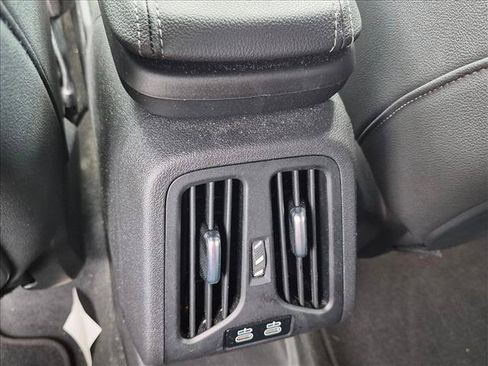 Used 2023 BMW X1 xDrive28i w/ Premium Package AWD/4WD image 16