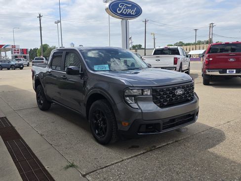 New 2025 Ford Maverick XLT w/ XLT Luxury Package image 7