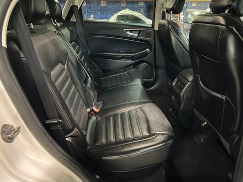 Used 2017 Ford Edge SEL w/ Equipment Group 201A AWD/4WD image 17