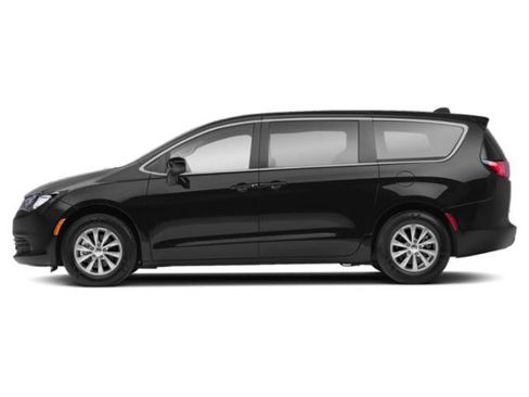 Certified 2020 Chrysler Voyager L FWD image 2