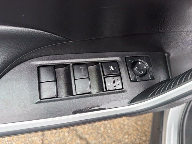 Used 2025 Toyota RAV4 LE AWD/4WD image 13