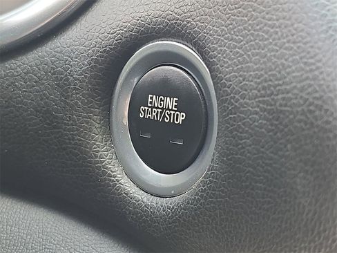 Certified 2020 Chevrolet Malibu LT w/ Leather Package image 17