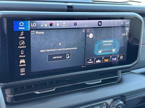 Used 2025 Jeep Gladiator Rubicon w/ Safety Group AWD/4WD image 27