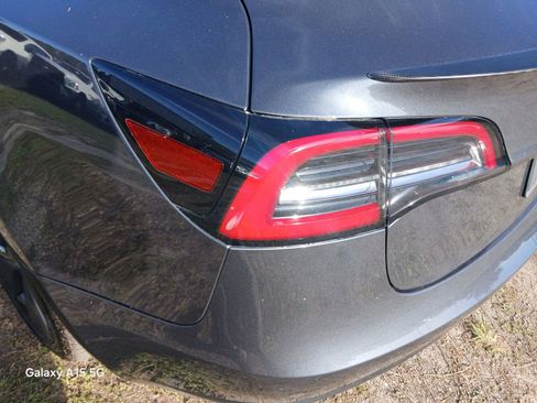 Used 2023 Tesla Model 3 Standard Range image 14