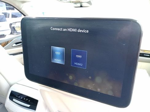 Used 2024 Cadillac Escalade ESV Sport Platinum image 9