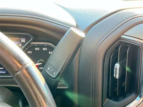 Used 2022 GMC Sierra 2500 Denali image 23