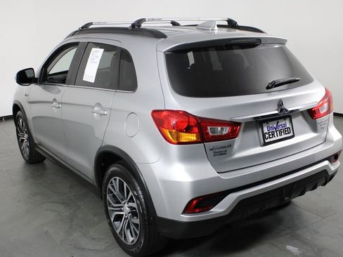 Used 2018 Mitsubishi Outlander Sport SEL image 3