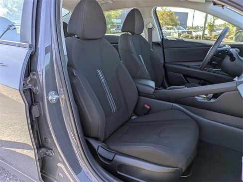 Used 2024 Hyundai Elantra SEL image 30