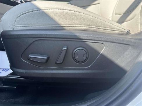 Certified 2025 Hyundai Tucson SEL AWD/4WD image 16