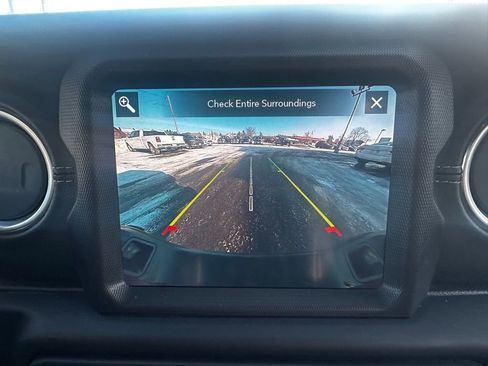 Used 2021 Jeep Gladiator Overland w/ Popular Equipment Package image 12