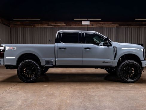 Used 2026 Ford F350 Platinum w/ Platinum Plus Package AWD/4WD image 11