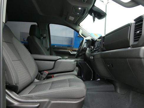 Certified 2024 Chevrolet Silverado 1500 LT w/ Z71 Off-Road Package AWD/4WD image 16