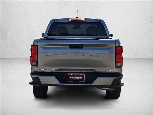 Used 2024 Chevrolet Colorado LT RWD image 7