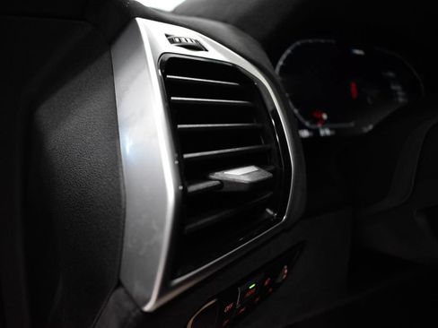 Used 2025 BMW M8 Competition AWD/4WD image 18