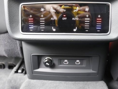 Used 2025 Audi Q7 2.0T Premium Plus w/ Premium Plus Package image 18