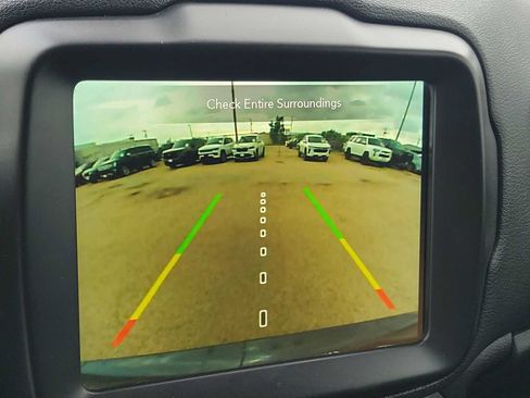 Used 2023 Jeep Renegade Altitude w/ Sun/Sound Group AWD/4WD image 24