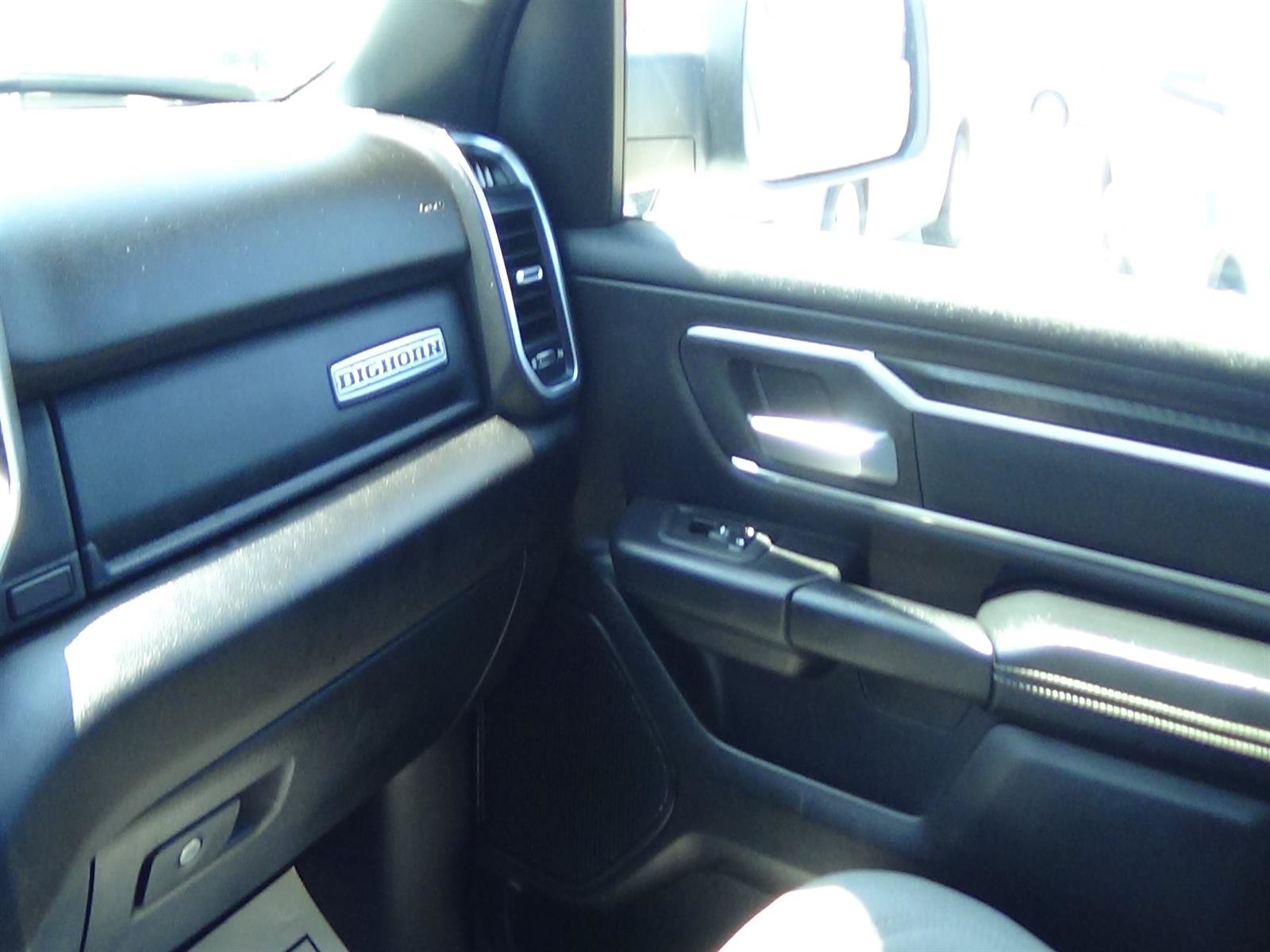 Used 2025 RAM 1500 Big Horn AWD/4WD image 32