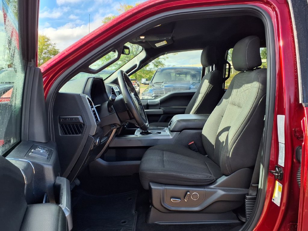 Used 2017 Ford F150 XLT w/ Equipment Group 302A Luxury AWD/4WD image 14