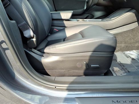 Used 2023 Tesla Model 3 Standard Range RWD image 13