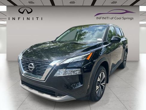 Used 2023 Nissan Rogue SV FWD image 3