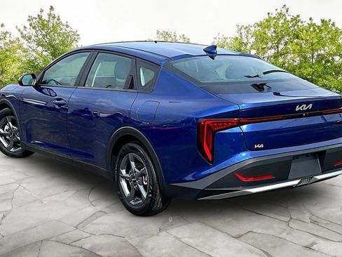Used 2025 Kia K4 LXS image 11