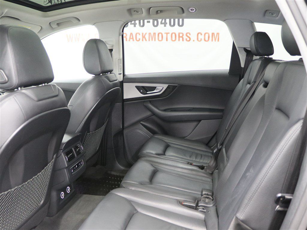 Used 2019 Audi Q7 2.0T Premium w/ Convenience Package AWD/4WD image 17