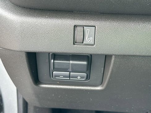 Used 2024 Chevrolet Colorado Trail Boss w/ Advanced Trailering Package image 11