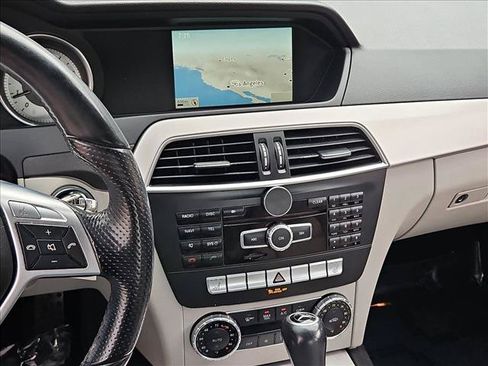 Used 2014 Mercedes-Benz C 250 Sedan image 15