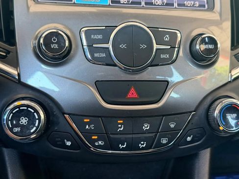 Used 2016 Chevrolet Cruze LT w/ Sun And Sound Package FWD image 18