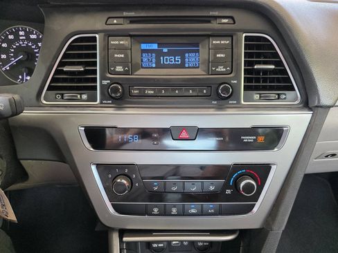 Used 2015 Hyundai Sonata SE FWD image 14