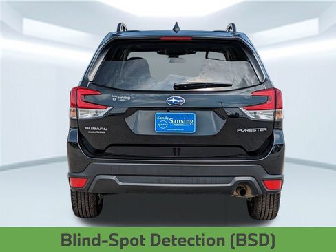 Used 2024 Subaru Forester Premium image 5
