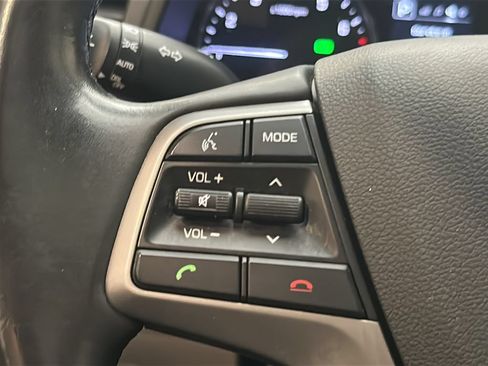 Used 2018 Hyundai Elantra Value Edition FWD image 26