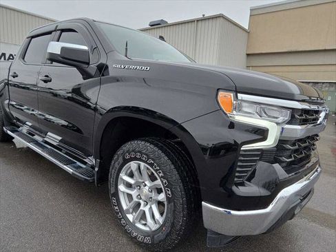 Used 2022 Chevrolet Silverado 1500 LT image 3