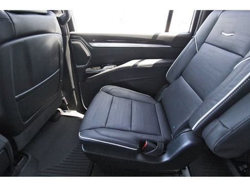 New 2026 Cadillac Escalade ESV Luxury w/ Touring Package AWD/4WD image 12