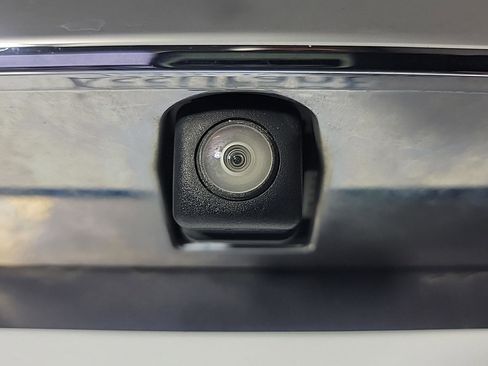 Used 2017 Honda Accord Touring image 7