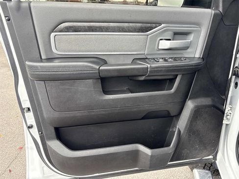 Used 2022 RAM 2500 Big Horn image 24