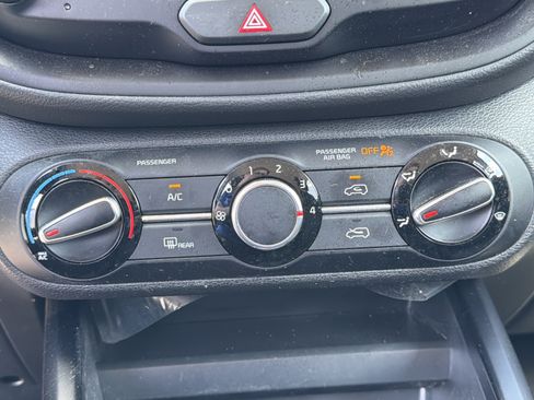 Used 2021 Kia Soul S FWD image 13