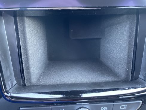 Used 2023 Chevrolet Traverse LT w/ Rear Camera Mirror Package AWD/4WD image 37