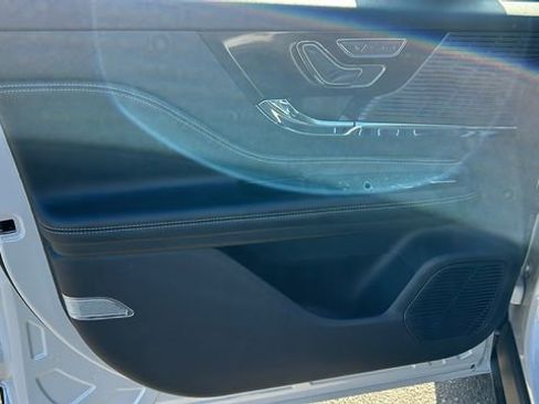 Used 2022 Lincoln Corsair Reserve image 16