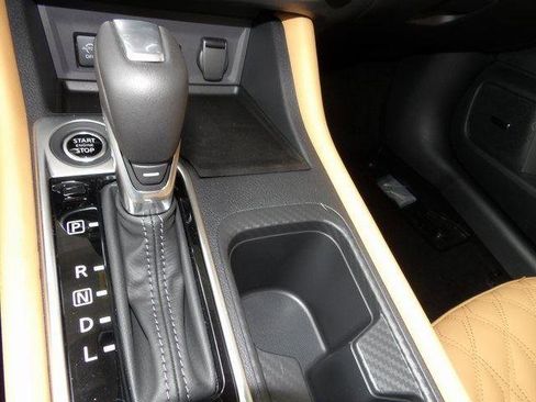 Used 2025 Nissan Sentra SV w/ SV Premium Package image 21