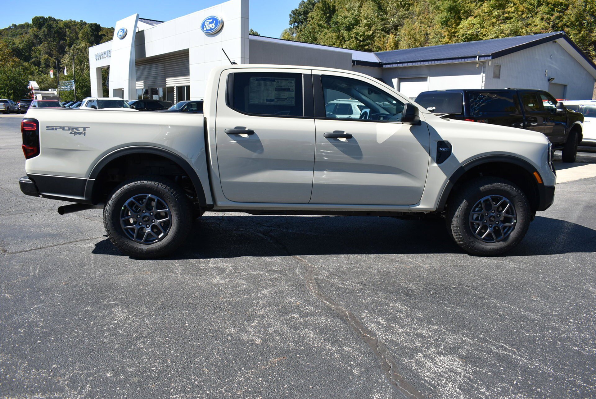 New 2026 Ford Ranger XLT w/ Equipment Group 301A High AWD/4WD image 4