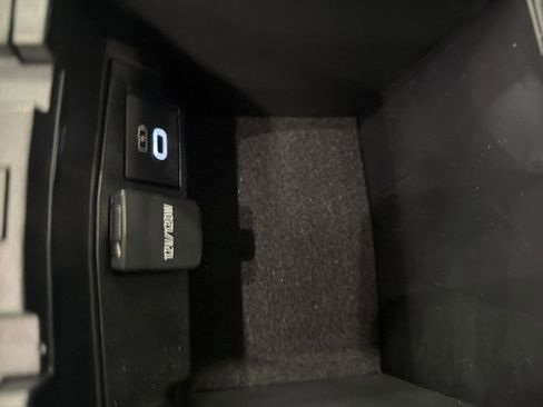 Certified 2025 Toyota Corolla LE image 26