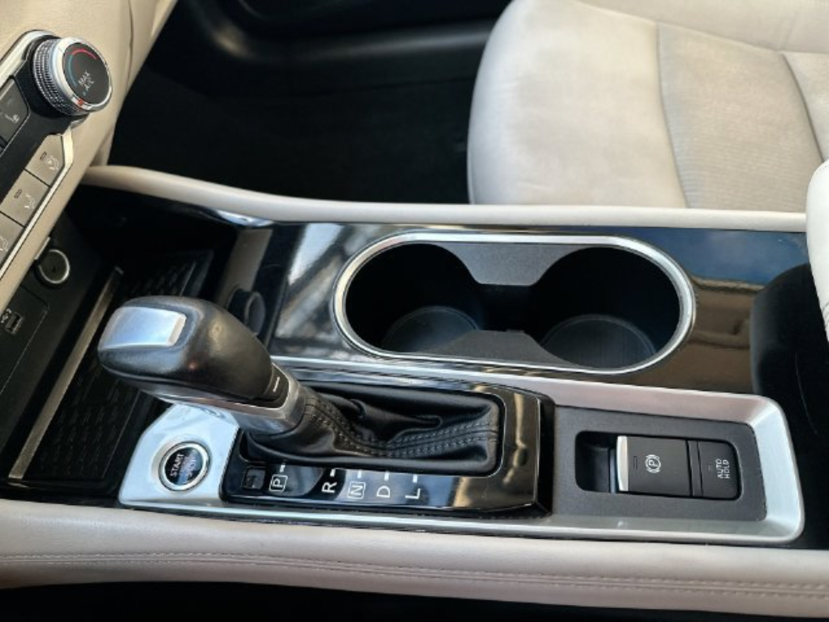 Used 2023 Nissan Altima 2.5 SV w/ SV Premium Package FWD image 21