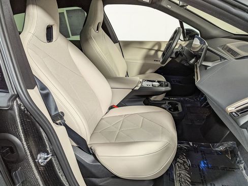 Certified 2025 BMW iX xDrive50 image 35